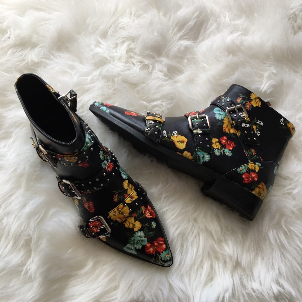 NWOT Nine West Leather Floral Boots Size 7